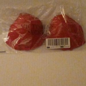 Victorias Secret NWT tee shirt pushup bra, red(lipstick) still in plastic , 34c